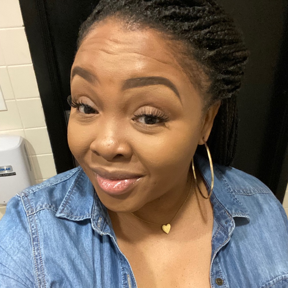 Meet your Posher, Stephanie